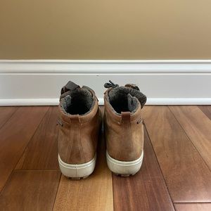 Women’s Brown ECCO boot sneaker size 39